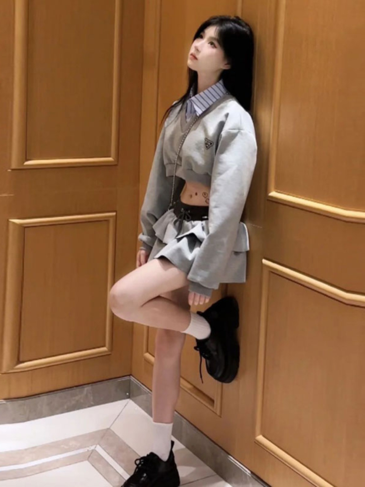 小柄さん向け秋服一式スウェットケーキチュチュスカートおしゃれなツーピーススーツカレッジ風ストリートスタイル