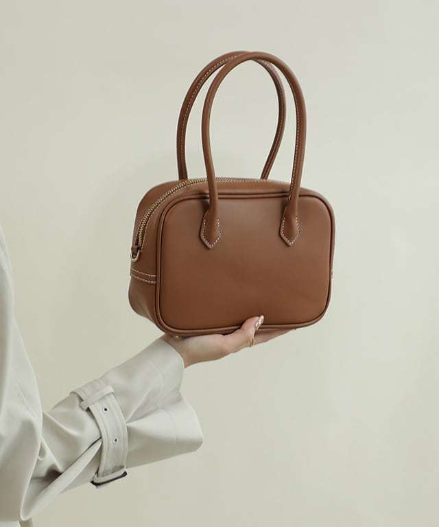 レザー スクエア バッグ 本革 2way ショルダー 韓国 レディース かわいい 大人可愛い きれいめ シンプル 上品 おしゃれ オールシーズン 二次会 デート お出かけ パーティー イベント