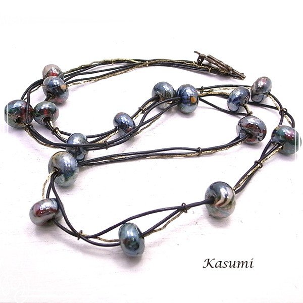 大粒のインドガラスビーズのネックレス Kasumiかすみ アクセサリー/作家/ハンドメイド