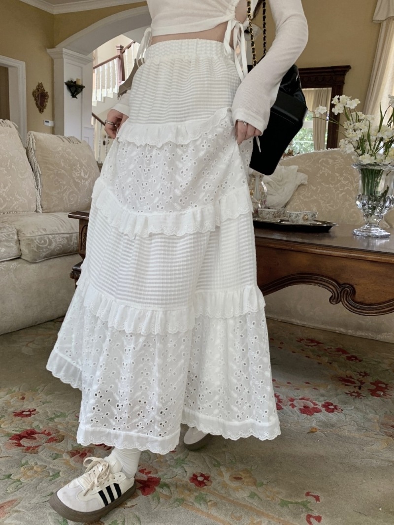 スカート ティアード レディース ロング丈 花柄 フラワー 刺繡 フレアスカート Aライン ハイウエスト ウエストゴム 透け感 大人可愛い おしゃれ アジアン キュート 存在感 無地 春 夏 デート