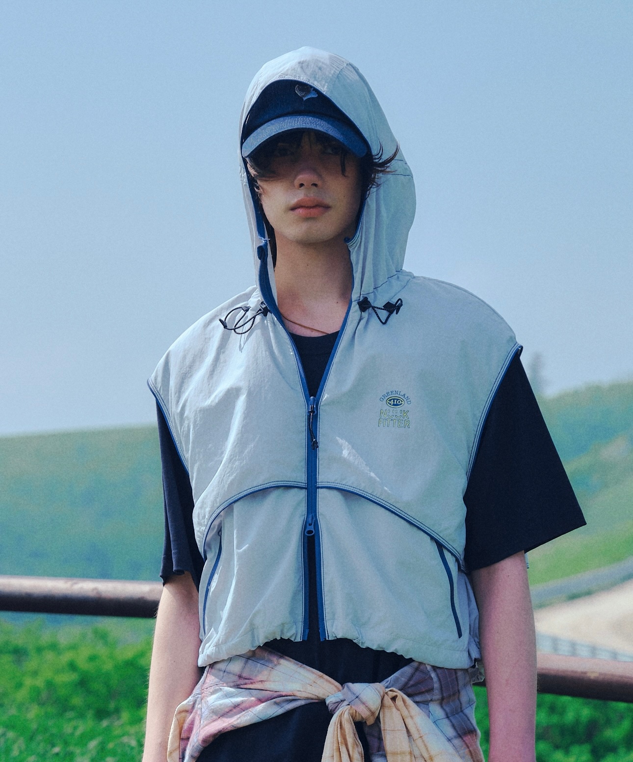 ICE-UP HOODIE VEST [GRAY] 14,350円