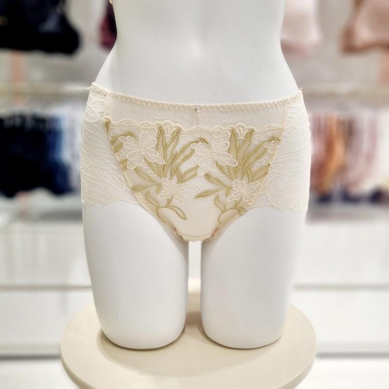 AK水原店 クチュール CCチュール 刺繍レースパンティー BP972AL