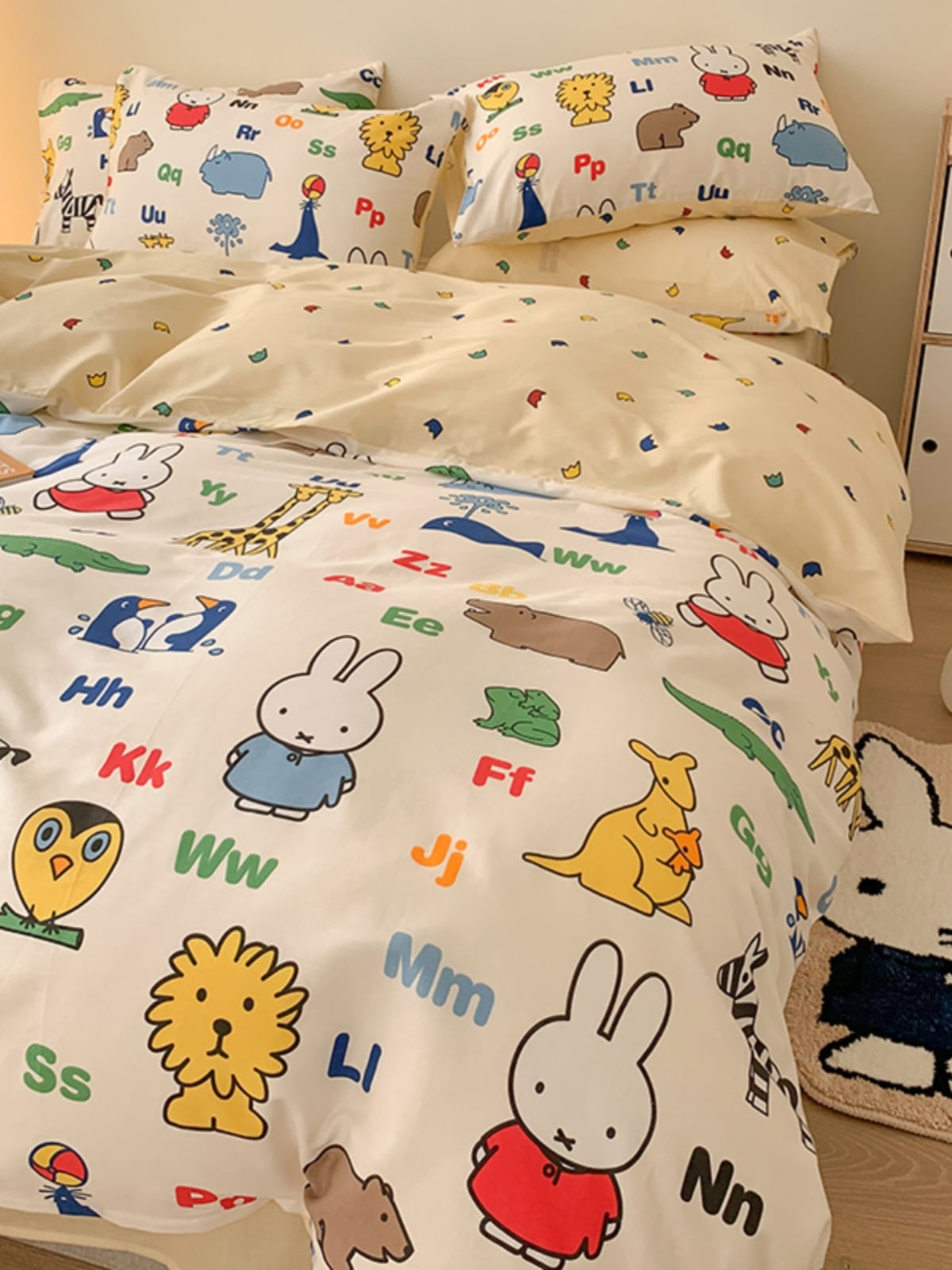 ミッフィー 布団カバーミッフィー 綿4点ベッドシーツと掛け布団カバーセットドミトリー綿4点シングル掛け布団カバー