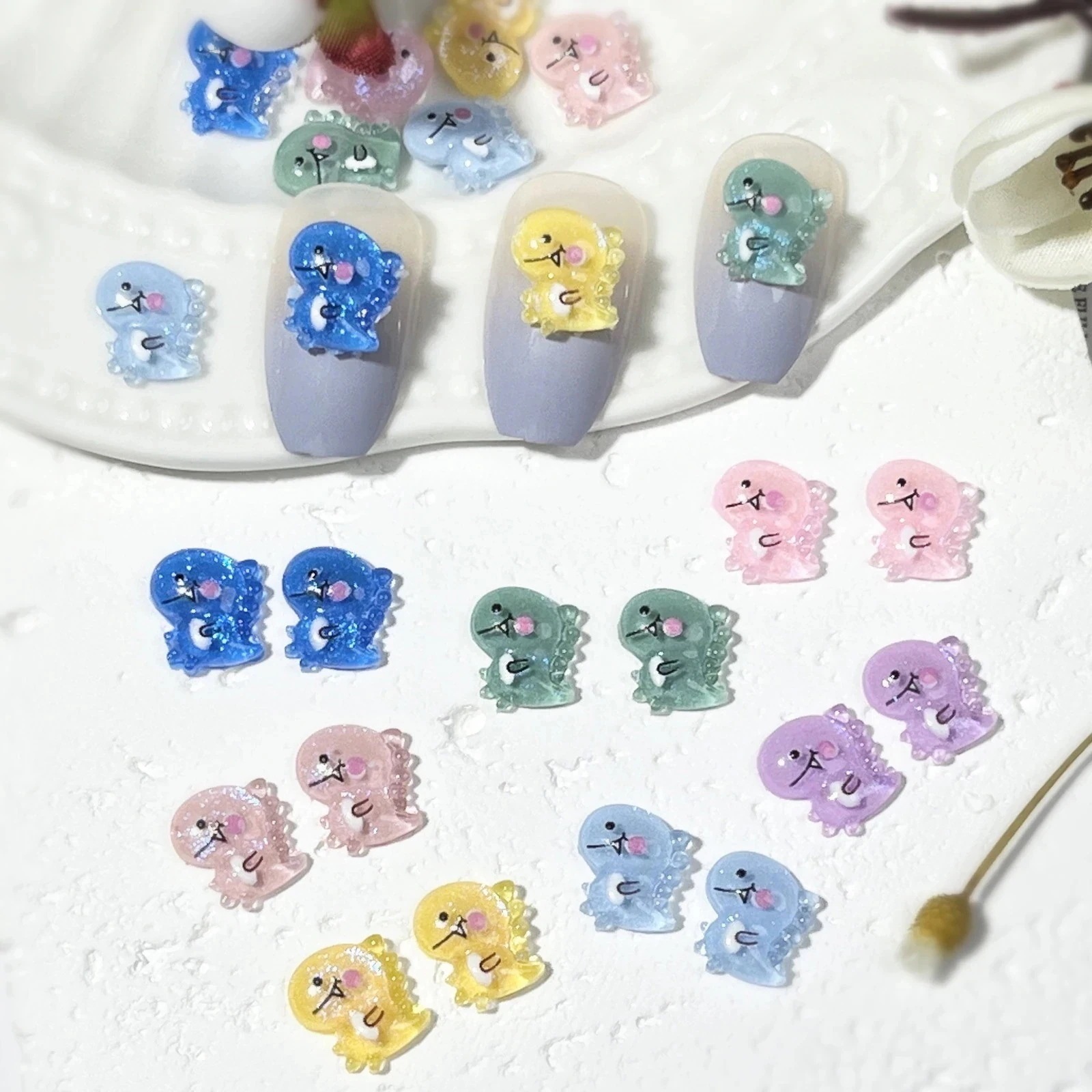 【10点セット】粒3+15+2ワニの赤ちゃんのネイルアクセサリーキラキラ氷透き通ってかわいい恐竜樹脂のキャラクターパーツ子供の爪シール100