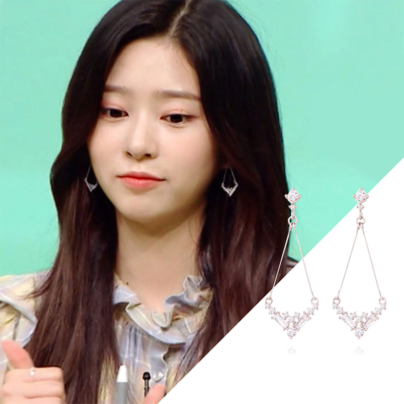 [芸能人着用] プチドレスピアス/イヤリング/韓国ファッション/韓国ファッションスタイル/韓国ストリートファッション/SNSで人気/韓国の人気ブランド