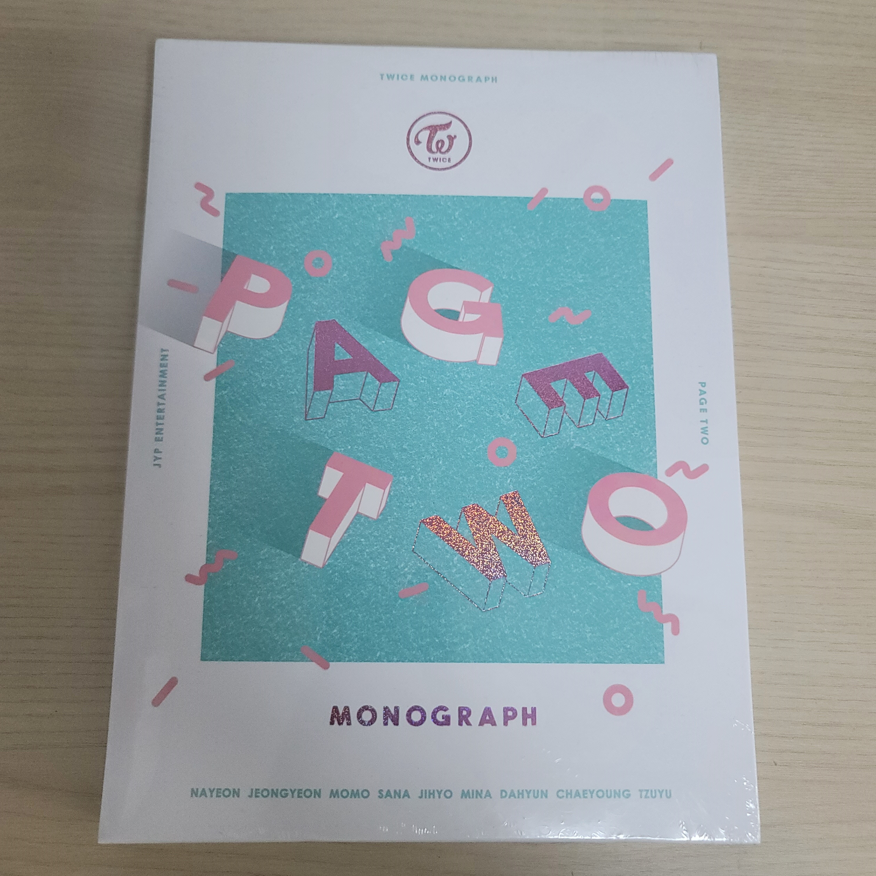 [未開封新品] TWICE MONOGRAPH Page Two photobook