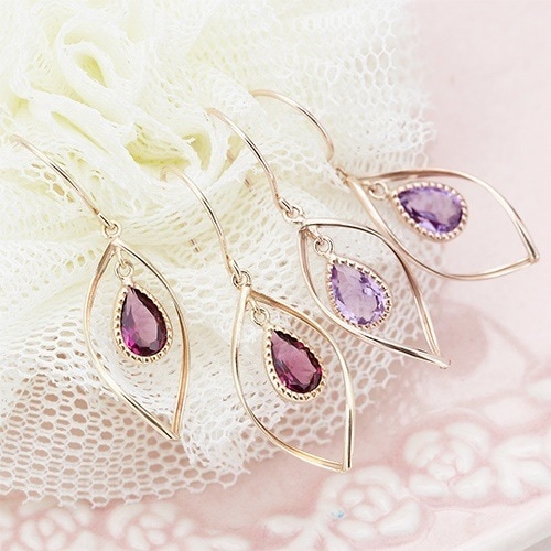 フックピアス レディース ジプシー K10金ピンクゴールド 天然石 リーフモチーフ しずくカットストーン ティアドロップ ガーネット アメジスト 1月 2月の誕生石