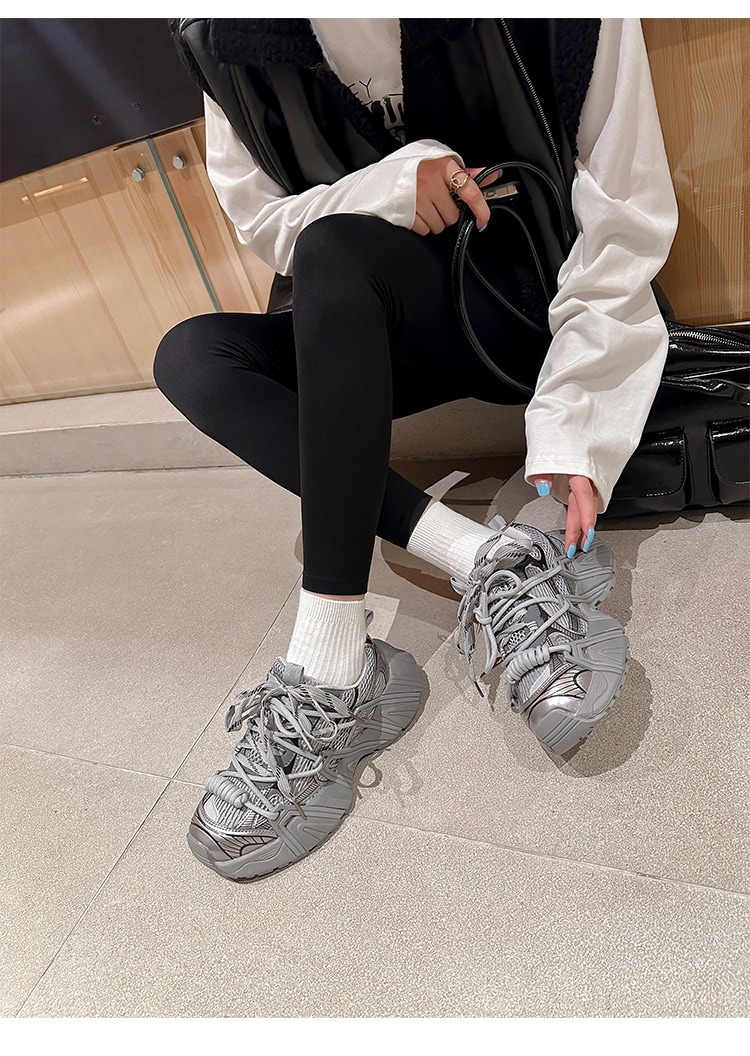 背が伸びる 5cm秋冬レトロなオシドリと厚底カジュアルポップシューズ女性レザートレーナー