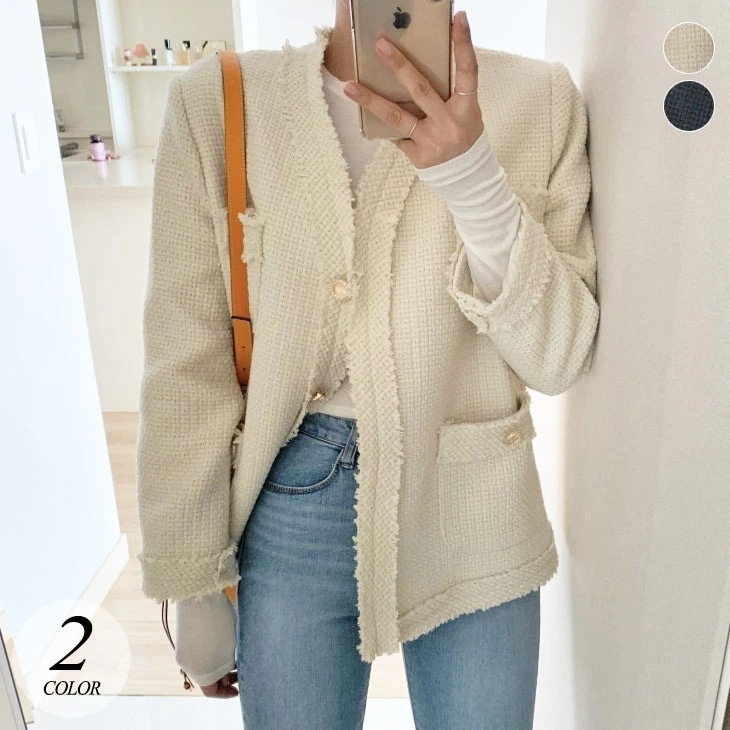 ツイード フリンジ ノーカラー ジャケット アウター 羽織り 長袖 金ボタン 防寒 きれいめ 上品 可愛い フェミニン ビジネス 仕事 春 秋 無地 ブラック 黒 アイボリー レディース 韓国ファッシ