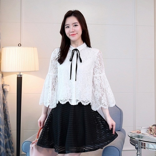 2061.リボンタイフレアスリーブレーストップス(ホワイト)