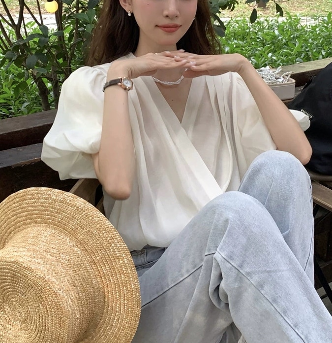 フリルブラウス バルーンスリーブ シフォンブラウス ふんわり ゆる ブラウス ミモレ丈 半袖 Vネック セミフレア ストレート シフォン 透け感 シースルー 薄手 大人可愛い きれいめ シンプル