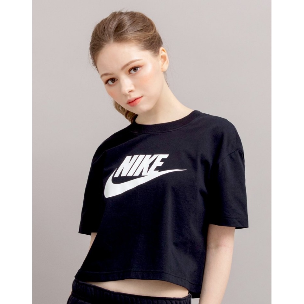 Nike レディースエッセンシャルクロップドショートスリーブ T シャツ