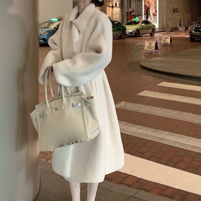 2色 アウター コート レディース 秋冬 冬 きれいめ 暖かい もこもこアウター ミモレ ロング 長袖 襟付き 大きな襟 BIGシルエット Aライン リボン ウエストマーク ウエストリボン もこもこ