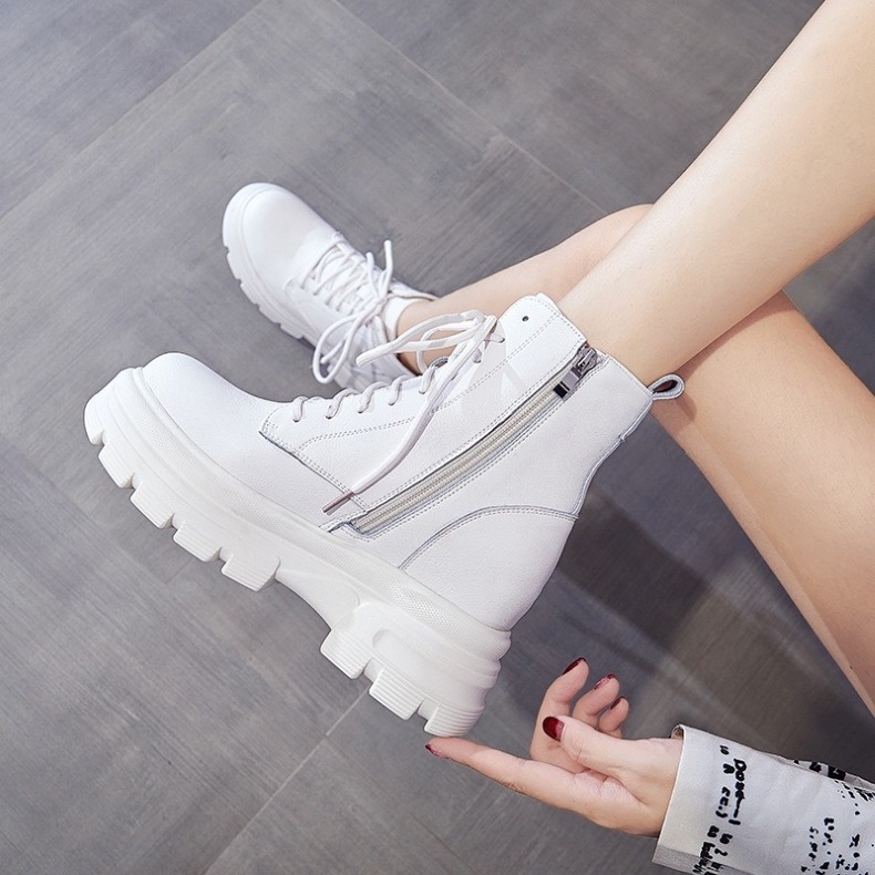 ブーツ レディースブーツ ショートブーツ 編み上げブーツ ラウンドトゥブーツ ブーティ ヒール5cm マーティンブーツ レザーブーツ 歩きやすい 走れる 疲れにくい シンプル 大人 おしゃれ