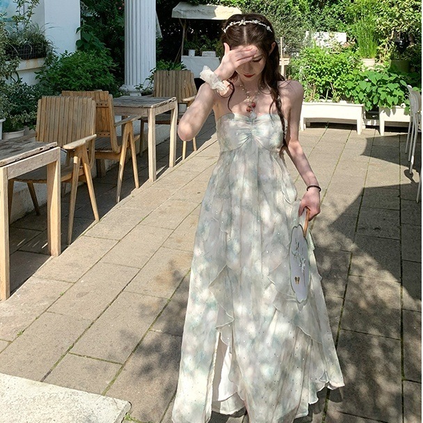 ワンピース ロングワンピース チューブトップ シャーリング 胸元 スリット フレア シースルー かわいい 大人可愛い きれいめ シンプル 上品 おしゃれ きちんと 大人女子 こなれ感 個性的 主役級