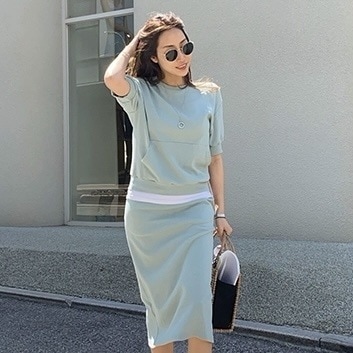 セットアップ トレーナー スカート 膝丈 スリット 半袖 3色 2点セット 上下セット 韓国 レディース ハイウエスト かわいい 可愛い 大人可愛い きれいめ シンプル カジュアル 大人
