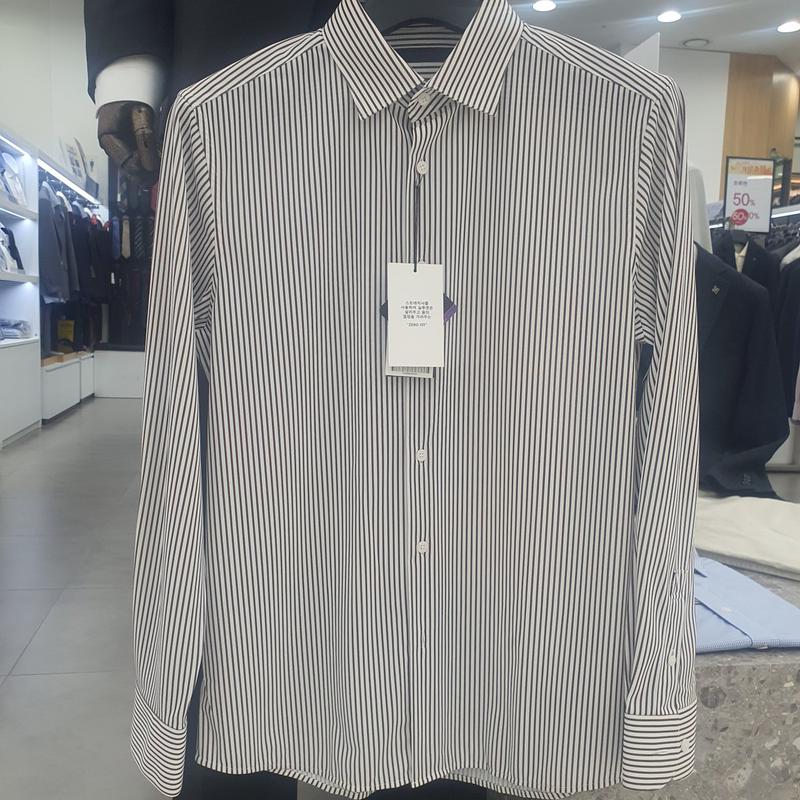 しわになりにくいストライプカジュアルシャツ