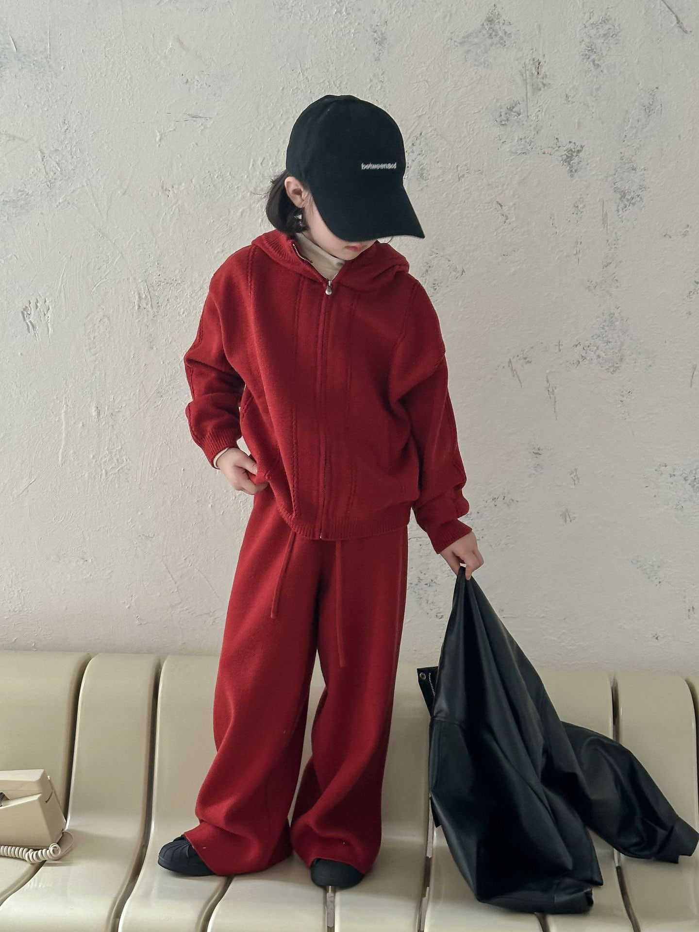 セットアップ 女の子 キッズスーツ2025冬モデル女の子韓国版純色カジュアル連帽セーターセット子供厚手ジッパー2点セット子供服