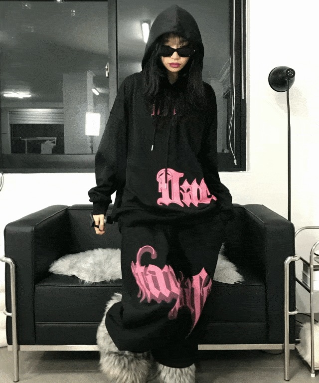 [インスタムーンが爆発！/男女共用] ダークトレーニングセット 3color (ダンスウェア/ジョガーパンツ/フードTシャツ/セットアップ/ストリート/ヒップホップ)
