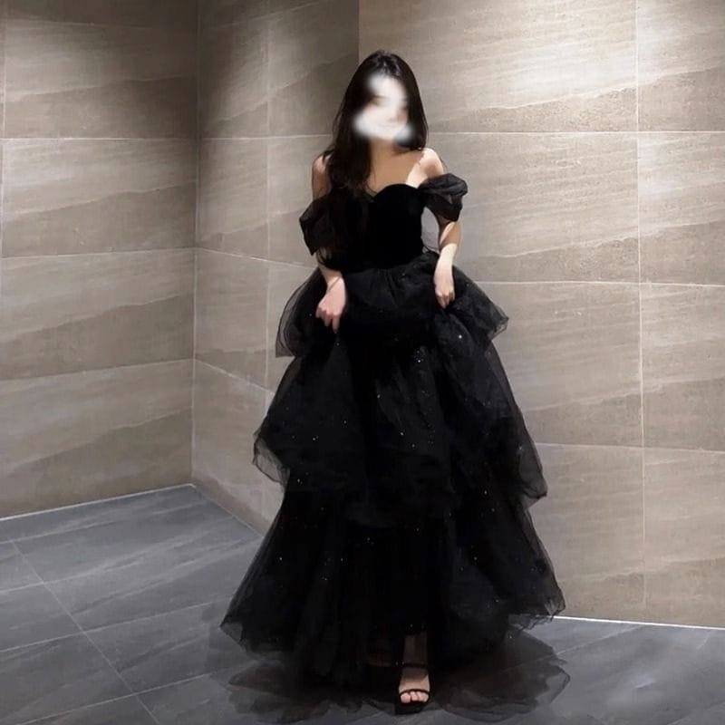 パーティードレス 黒いイブニングドレス2025新しいワンショルダー卒業ショー服