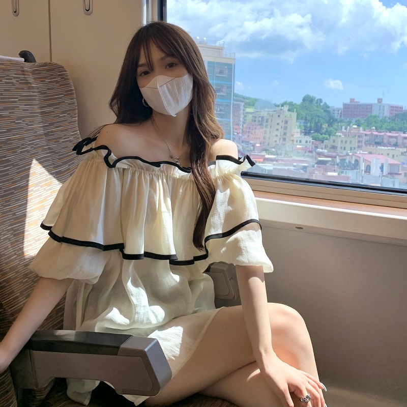 レトロ風 トップス シャツ ブラウス 袖あり 半袖 5分袖 五分袖 ボリューム袖 パフスリーブ オフショルダー オフショル 襟なし フレア ひらひら ヒラヒラ プリーツ シフォン フリル かわいい