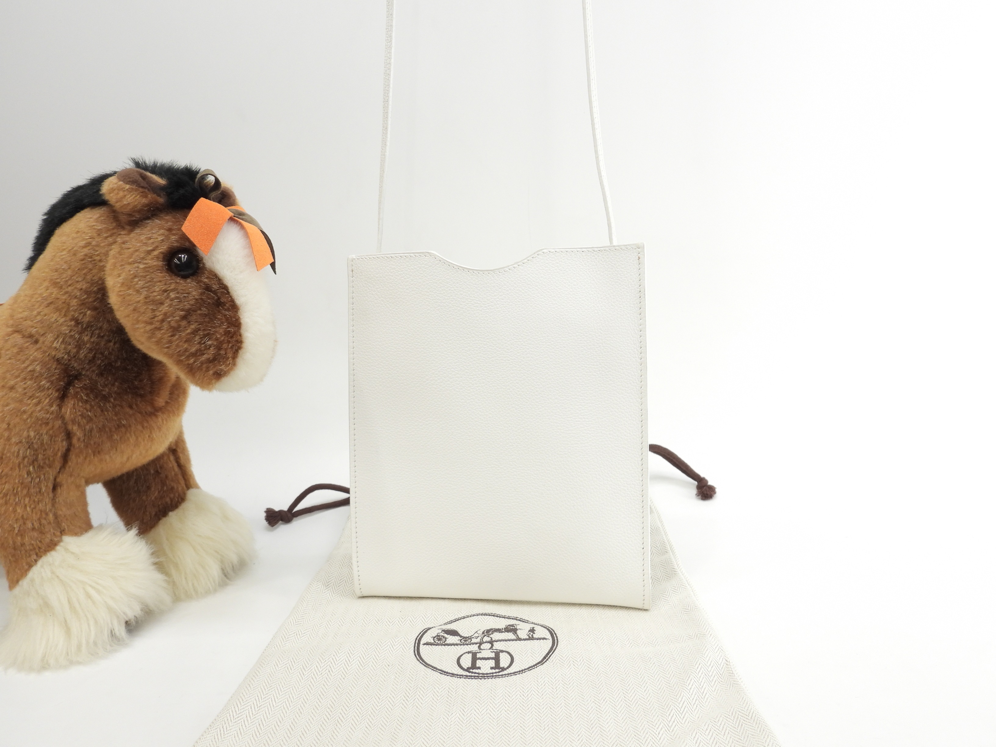 オニメトゥ ポシェット レザー白 クロスボディバッグ 斜め掛ショルダー 美品@ 9