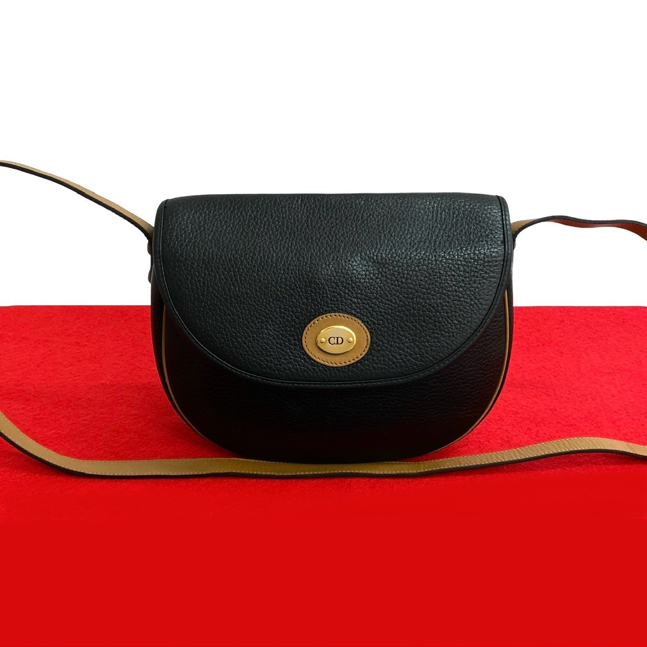 ヴィンテージ CD ロゴ 金具ショルダーバッグ レザー ブラック 23684