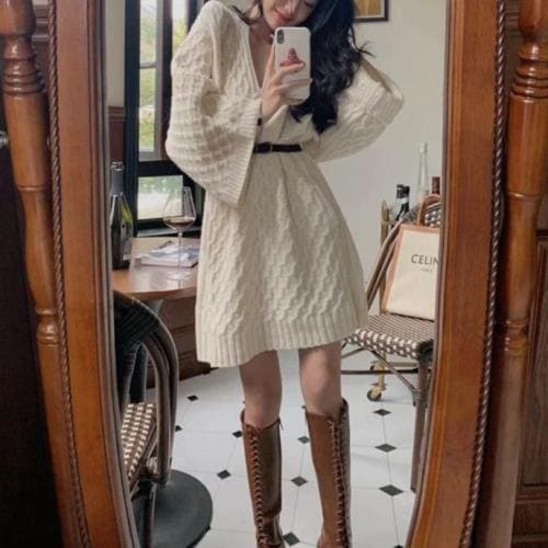 【急速出荷 2025年新作】ワンピース ニットワンピース ニット トップス 2WAY 無地 Vネック 秋 冬 長袖 ミニ丈 ミディアム丈 おしゃれ 可愛い 韓国 ゆったり ルーズ ケーブル編み フレア