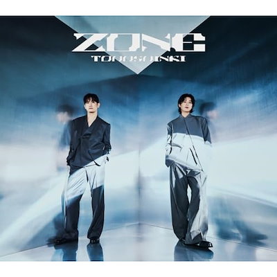東方神起 ／ ZONE(初回生産限定盤)JACKET(A)(DVD付) (CD) AVC...のサムネイル