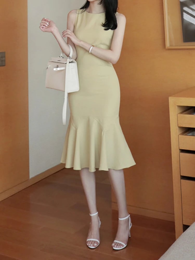 ワンピース ドレス レディース 膝下 ミモレ 白 黒 ライトイエロー S M L XL お洒落 ノースリーブ マーメイド 無地 シンプル スリム タイト 上品 エレガント お出かけ デート パーティー