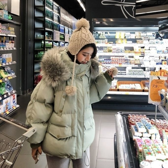 ダウン ジャケット レディース フード コート アウター 上着 袖あり 長袖 スタンドカラー ワイド モコモコ フード付き フェイクファー ファスナー ポケット 前開き 厚手 かわいい 大人可愛い