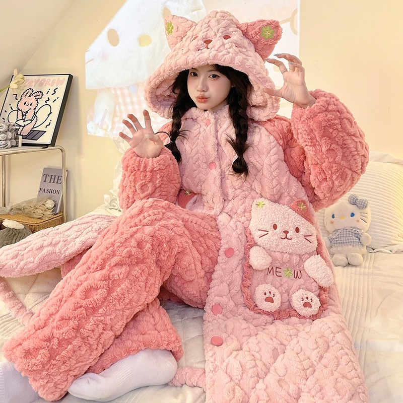珊瑚絨毯キティスリーパー女性秋冬シーズン厚手ロングパジャマ女性フランネル3層綿挟み部屋着