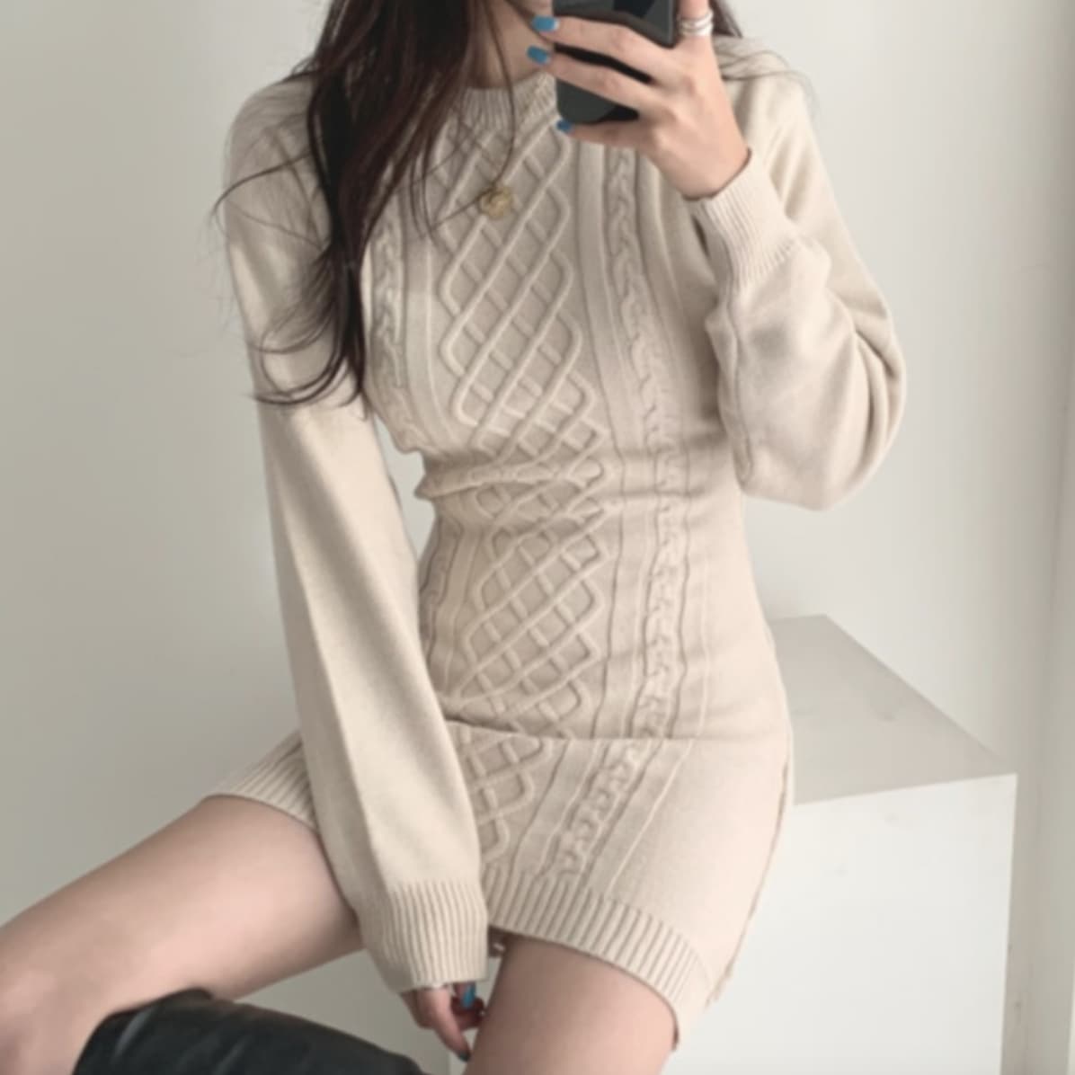 ワンピース デート ニットソー セーター ショート ショート丈 袖あり 長袖 冬 10代 20代 個性的 アプリコット ブラック フリーサイズ こなれ感 エレガント クール モード系 セクシー