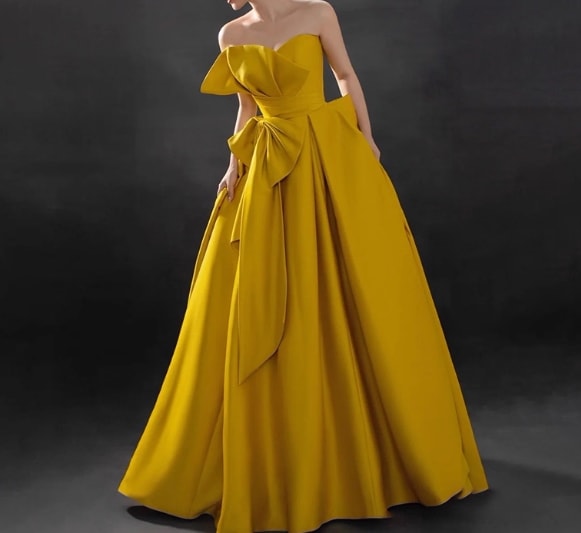 カラードレス イエロー ベアトップ 光沢サテン リボン Aライン エレガント 披露宴