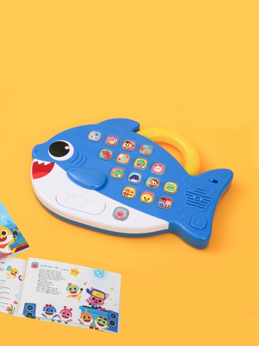 [ピンクポン]サメ家族メロディーパッド - パパサメ