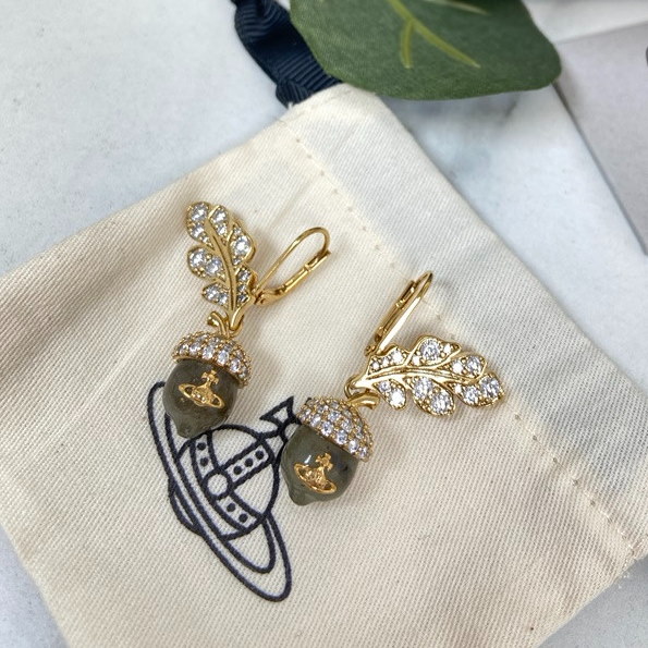 ヴィヴィアン・ウエストウッド どんぐり