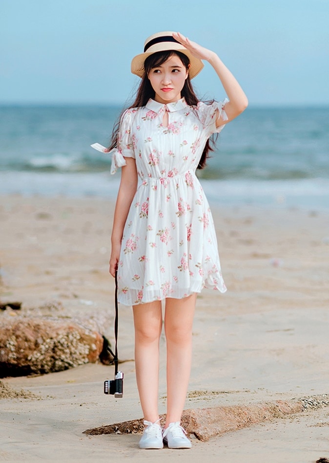 1194．花柄プリーツ袖リボンワンピース（ホワイト）