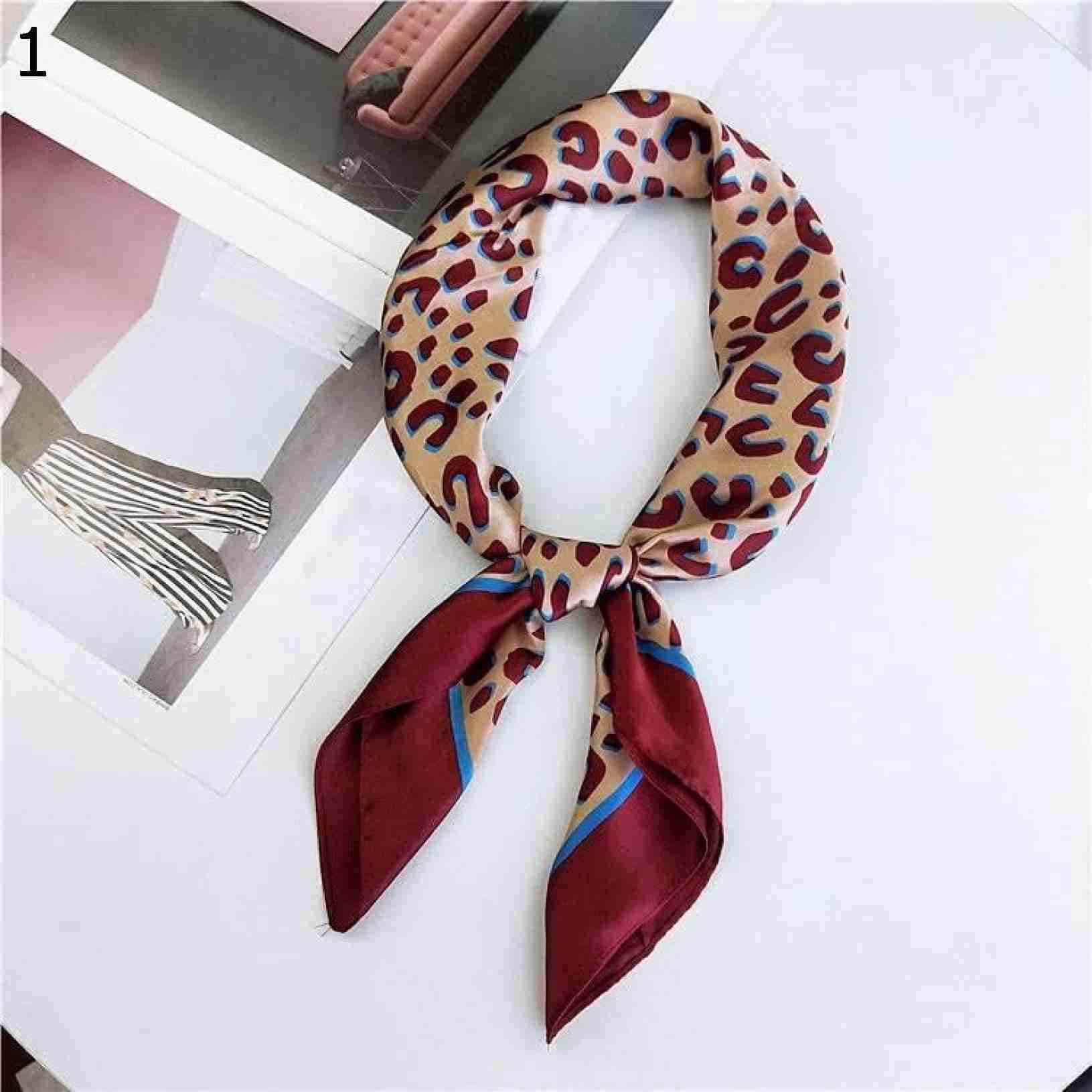 【20%OFFクーポン～】女性用ポリエステルスカーフセクシーなヒョウ柄のサテンスモールスクエアラップスカーフ多機能ショール スカーフ (Color : Yellow red Size : 70x7