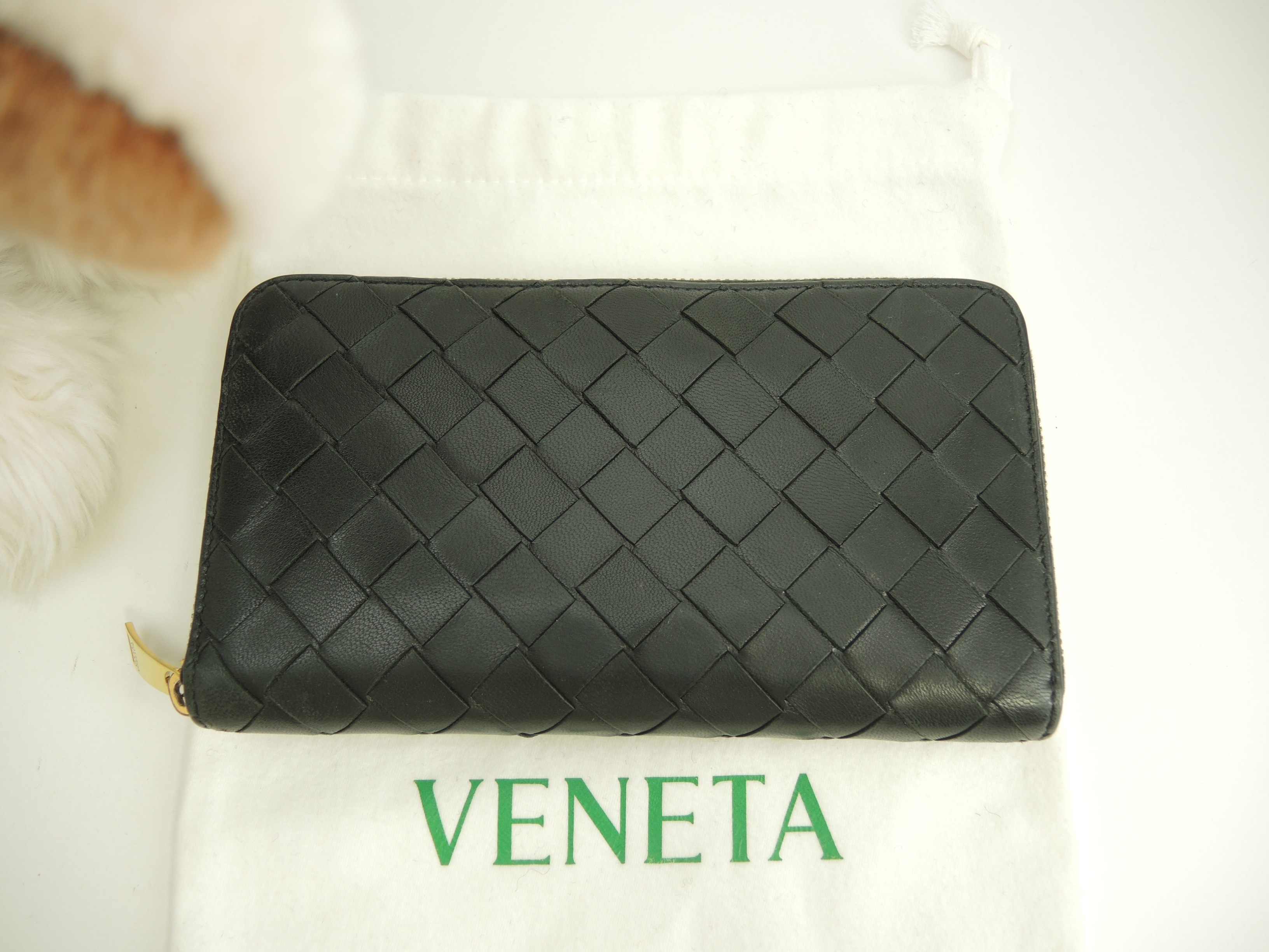 ロングウォレット 中イントレチャート レザー黒 ゴールド金具 ジップ長財布 美品@P01382803B