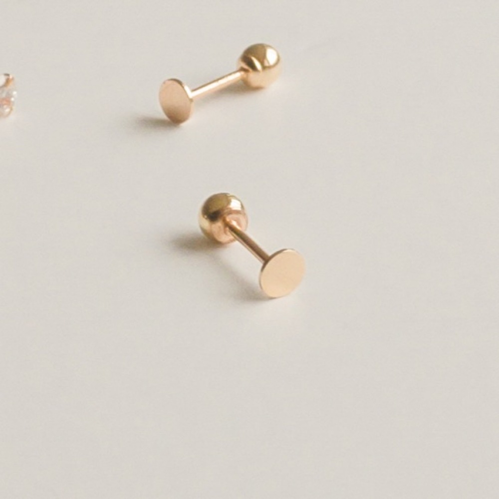 LUNNE 14k ラブレットフラットボールピアス (14k ゴールド) #PI05