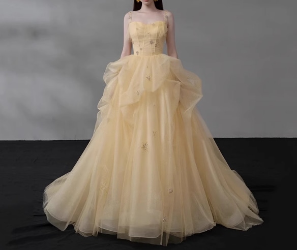 カラードレス シャンパン色 ベアトップ キラキラ光る刺繍 ボリュームドレス ファスナー 前撮り