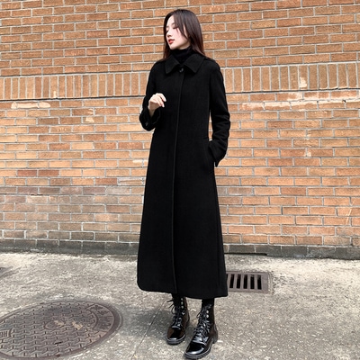 アウター コート ロングコート ロング丈 長袖 前開き 襟付き ポケット かわいい 大人可愛い きれいめ シンプル 上品 おしゃれ かっこいい レトロ ラフ ルーズ こなれ感 個性的 主役級 存在感