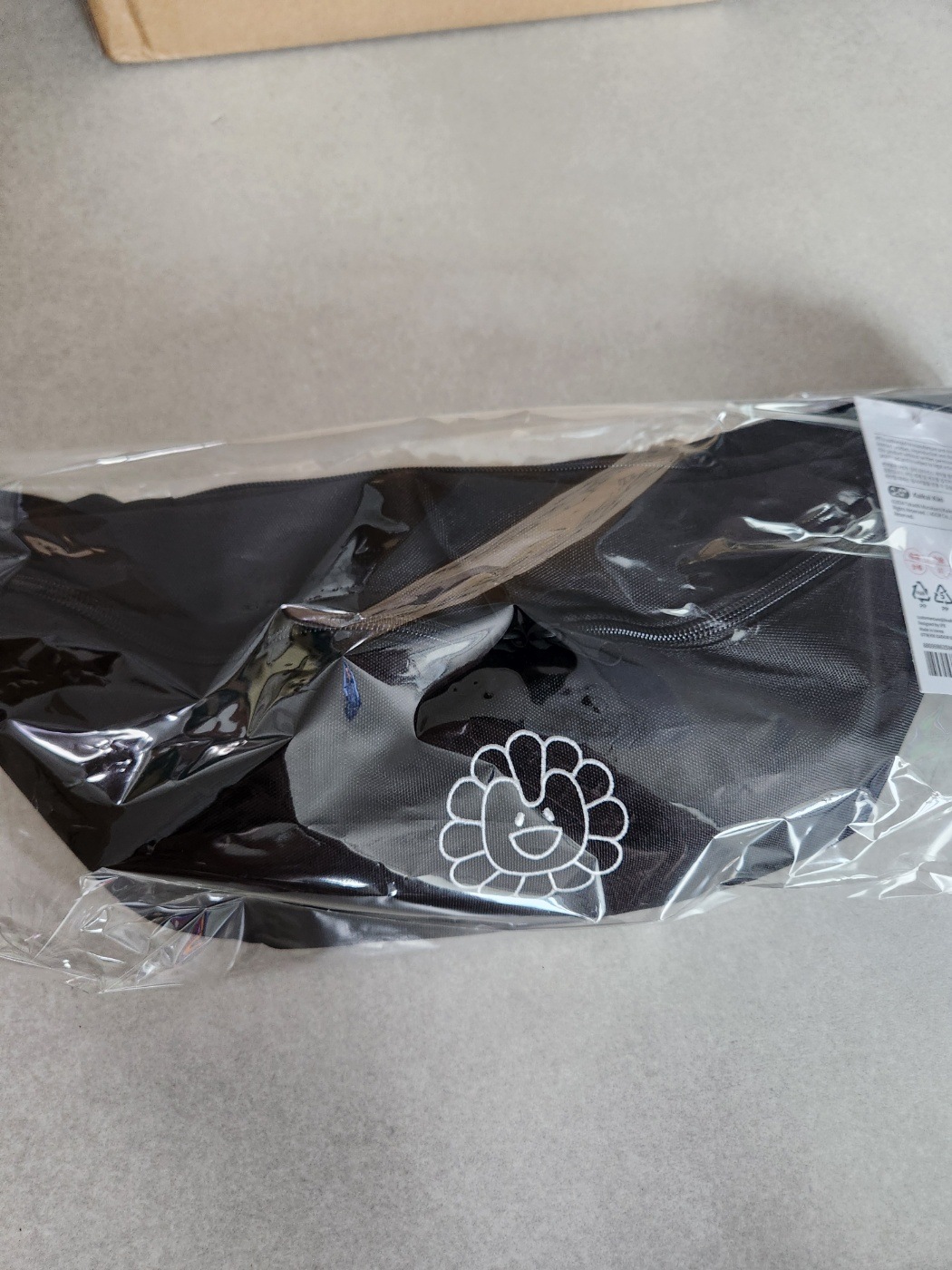 NEWJEANS SUPERNATURAL POP-UP NJ X MURAKAMI OFFICIAL MERCH LICHT STICK BAG