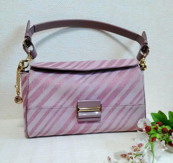 ハンドバッグ　流行のバッグ　可愛い　超人気