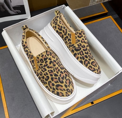 ヒョウ柄厚底スニーカー シューズ スニーカー 痛くない 歩きやすい 履きやすい 疲れにくい 大人可愛い カジュアル 大人 おしゃれ かっこいい ヒョウ柄 スポーティー 個性的 クール モード系