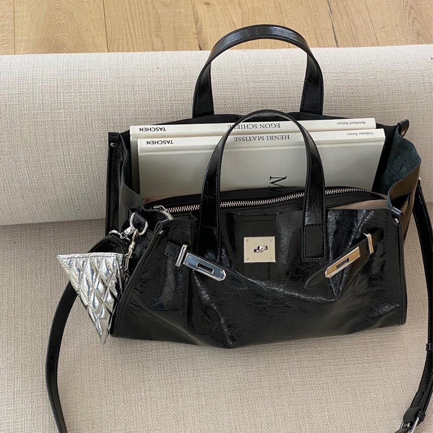 [NOIR] ノワール 牛革 ベルトバッグ (Large)- クラシック ショルダー&クロス ポーチセット 9,402円