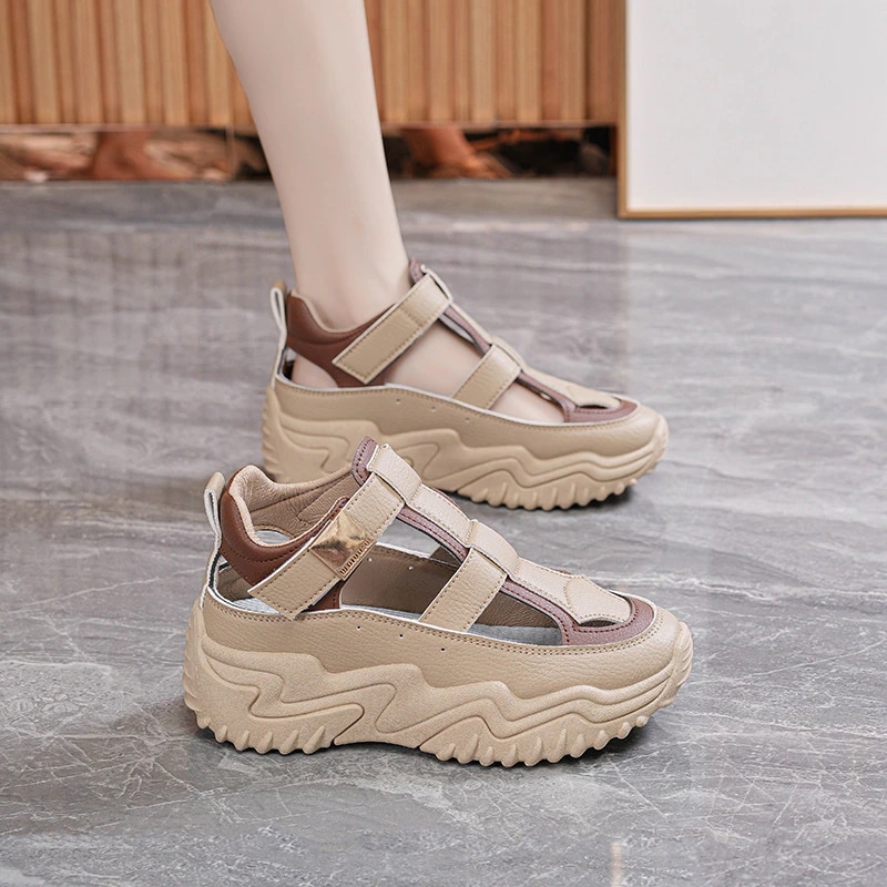 【超お得1つ買うと10個もらえる】メガ割サンダル レディース 韓国の厚底スポーツ夏の女性の靴透かし彫りサンダル