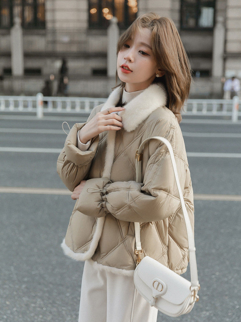 小粒イミテーションラビットファーステッチコントラストカラーコットン服冬新作ゆったり痩身万能コットン服30%制限