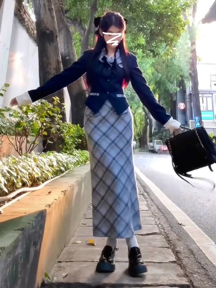 カレッジスタイルのファッションはフランスのロングドレス韓国のレトロなドレスの子供の全く新しいセットを着る