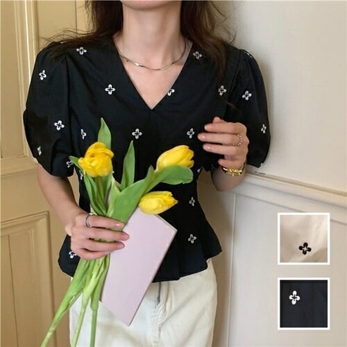 ブラウス シャツ 韓国 ファッション レディース 春 夏 カジュアル コーデ シンプル 定番 セレカジ 20代 30代 40代 2025 パフスリーブ Vネック ペプラム プルオーバー